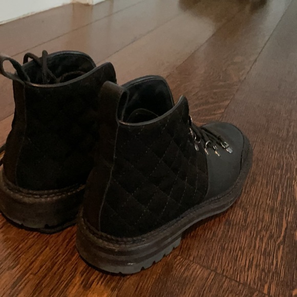Chanel boots size 38 - Picture 2 of 4